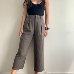 Sleek Grey Uniqlo Culottes ✨